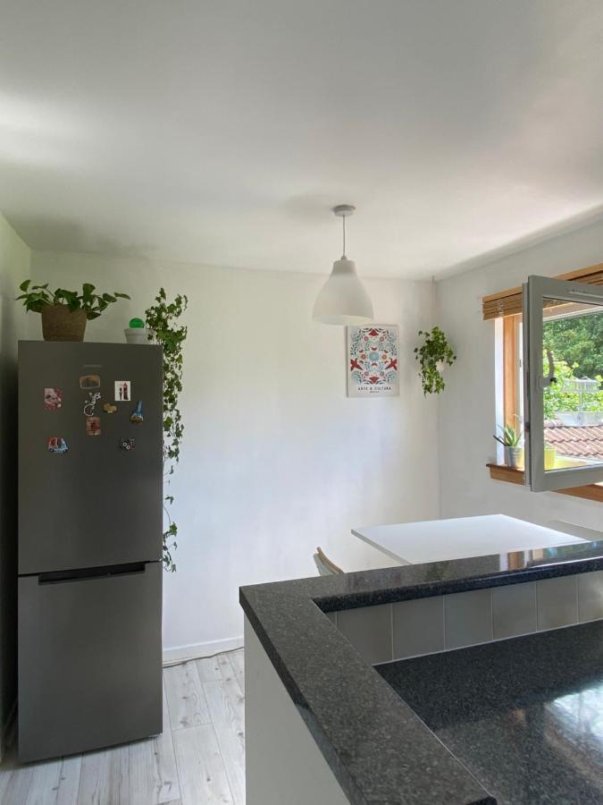 Cozy Bedroom In Shared Accommodation With Free Parking EDI Exterior photo
